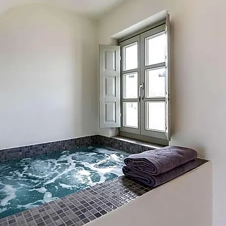 Frescoes Luxury By Kb Hospitality Santorini Island